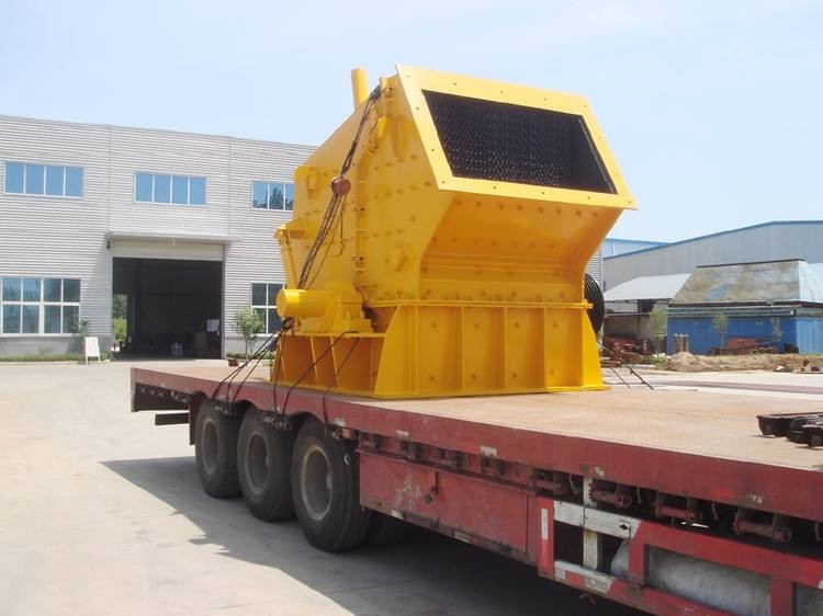 許昌襄城客戶破碎機發貨現場